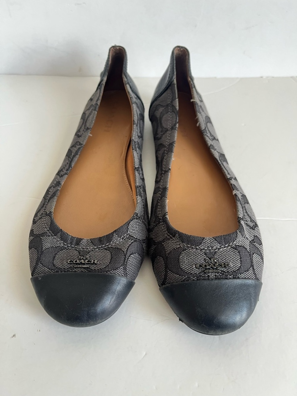 Coach Chelsea signature logo gray black leather cap toes ballet flats size 10B - Picture 3 of 12